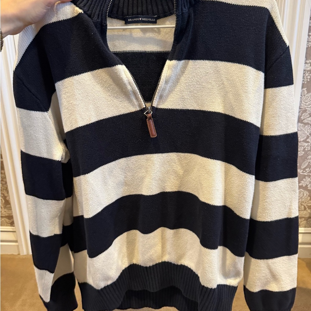 Brandy Melville Black and Cream Zip-Up Sweater